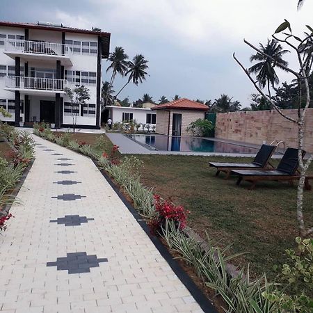 واديوفا Blue Beach Villa المظهر الخارجي الصورة