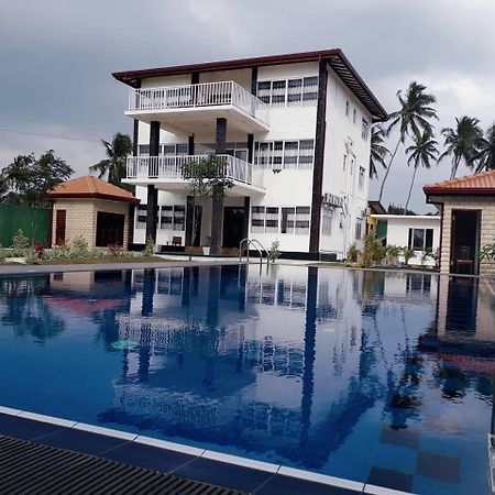 واديوفا Blue Beach Villa المظهر الخارجي الصورة