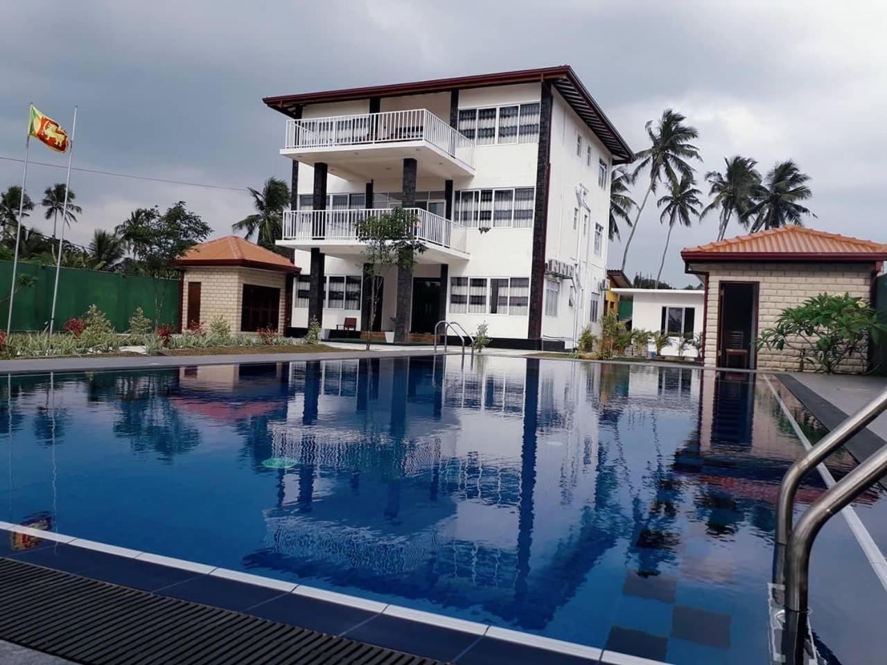 واديوفا Blue Beach Villa المظهر الخارجي الصورة